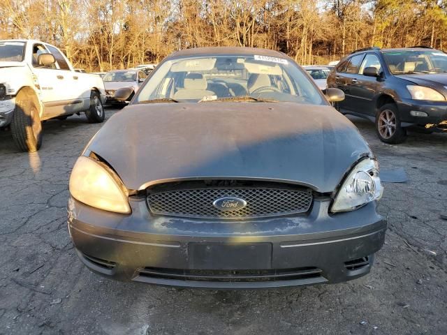 2005 Ford Taurus SE