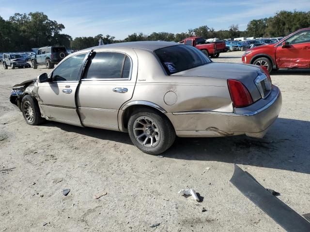 2001 Lincoln Town Car Signature