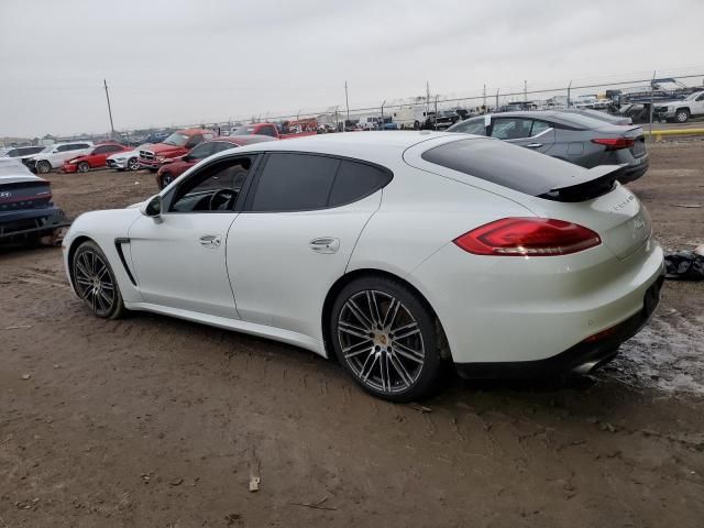 2016 Porsche Panamera 2