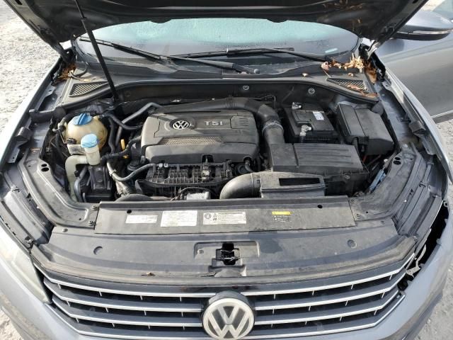 2016 Volkswagen Passat SE