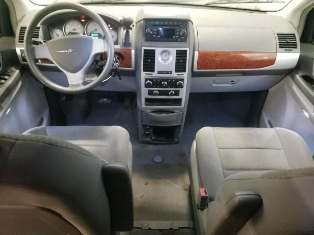 2009 Chrysler Town & Country Touring