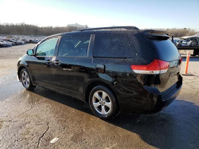 2013 Toyota Sienna LE