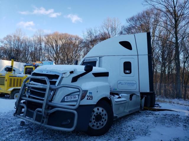 2021 Freightliner Cascadia 126