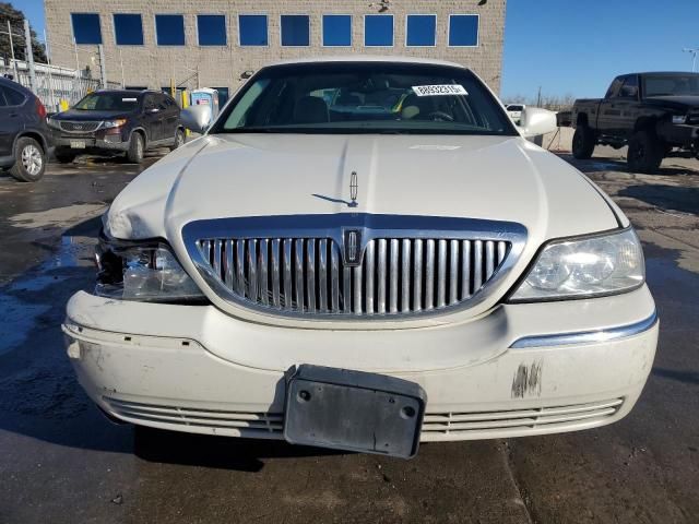 2003 Lincoln Town Car Executive