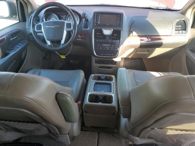 2012 Chrysler Town & Country Touring L