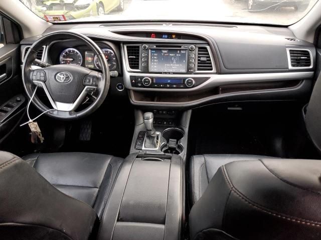 2017 Toyota Highlander SE