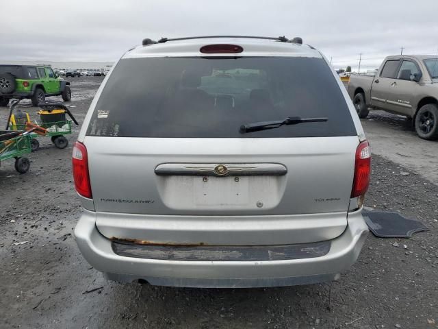 2005 Chrysler Town & Country Touring