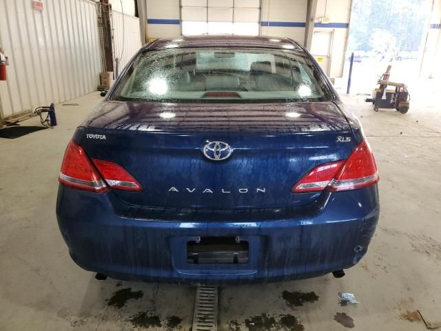 2005 Toyota Avalon XL