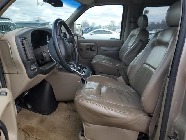 2002 GMC Savana G1500 Luxury