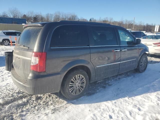 2016 Chrysler Town & Country Touring L