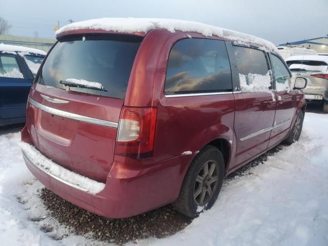 2013 Chrysler Town & Country Touring