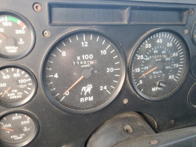 1997 Mack 700 CL700