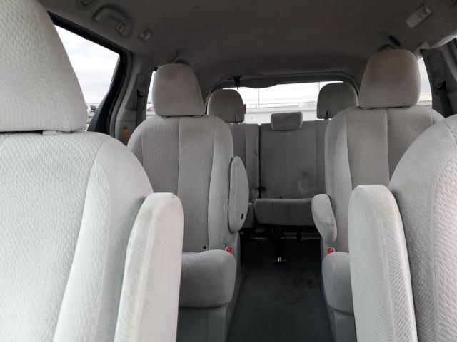 2014 Toyota Sienna LE