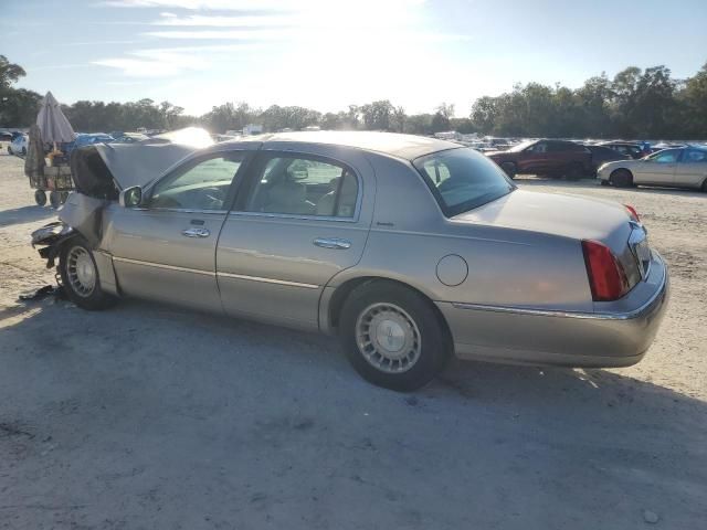 2001 Lincoln Town Car Executive