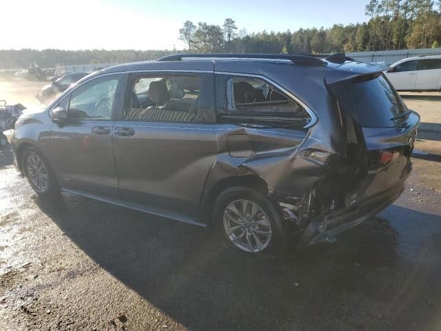 2021 Toyota Sienna LE