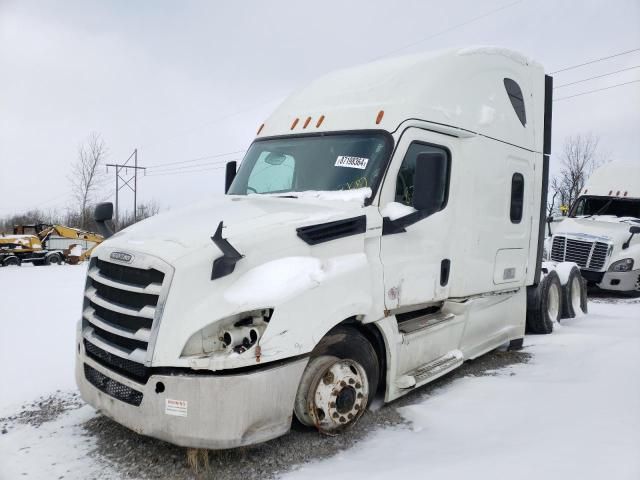 2020 Freightliner Cascadia 126