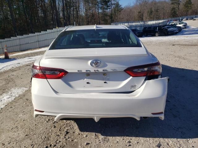 2022 Toyota Camry SE