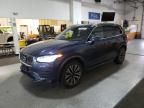 2022 Volvo XC90 T5 Momentum