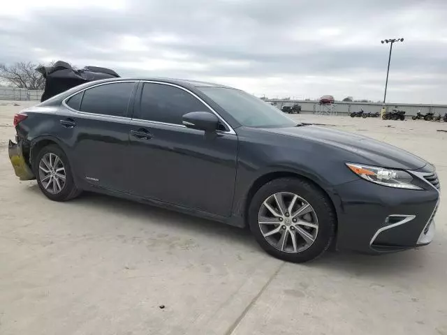 2018 Lexus ES 300H