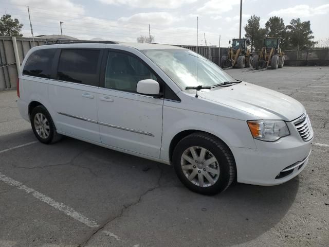 2016 Chrysler Town & Country Touring