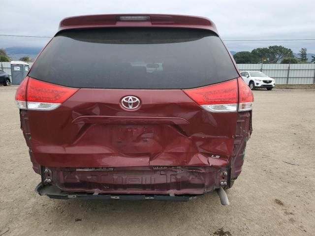 2014 Toyota Sienna LE