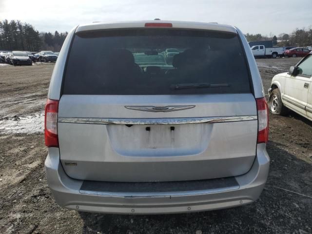 2011 Chrysler Town & Country Touring L