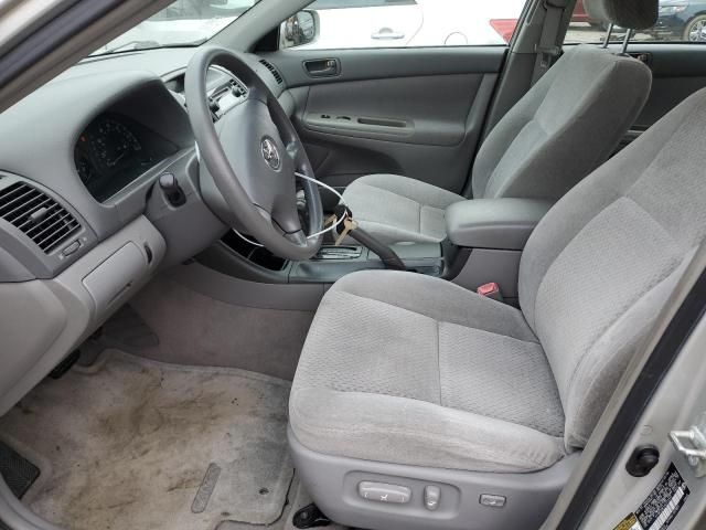 2004 Toyota Camry LE