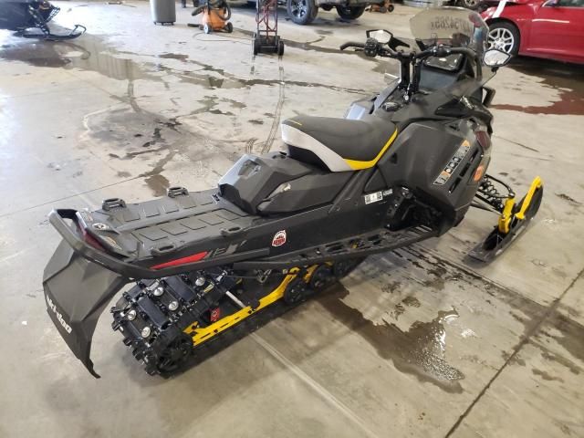 2024 Skidoo 2024 Skidoo Renegade