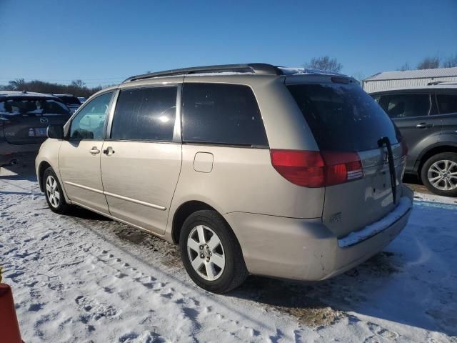 2004 Toyota Sienna CE