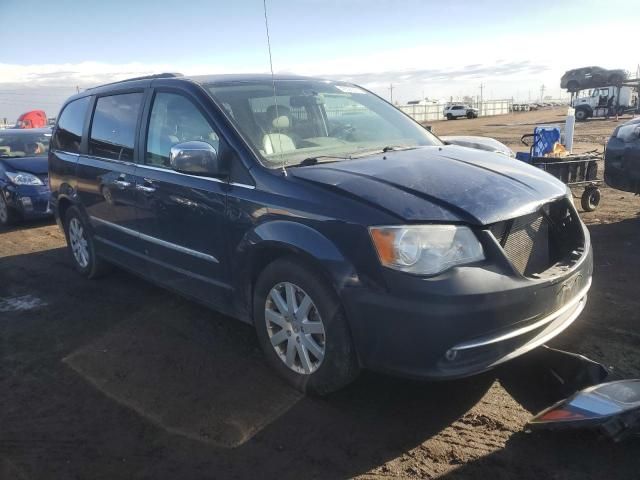 2012 Chrysler Town & Country Touring L