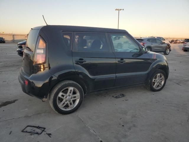 2011 KIA Soul +