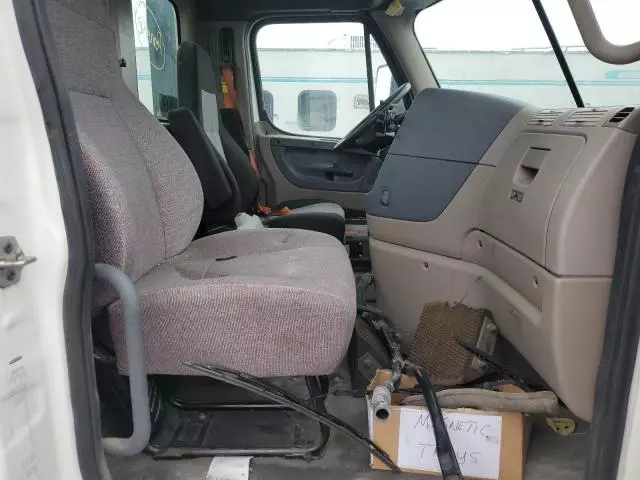 2017 Freightliner Cascadia 113