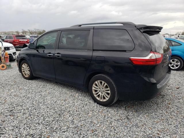 2016 Toyota Sienna XLE