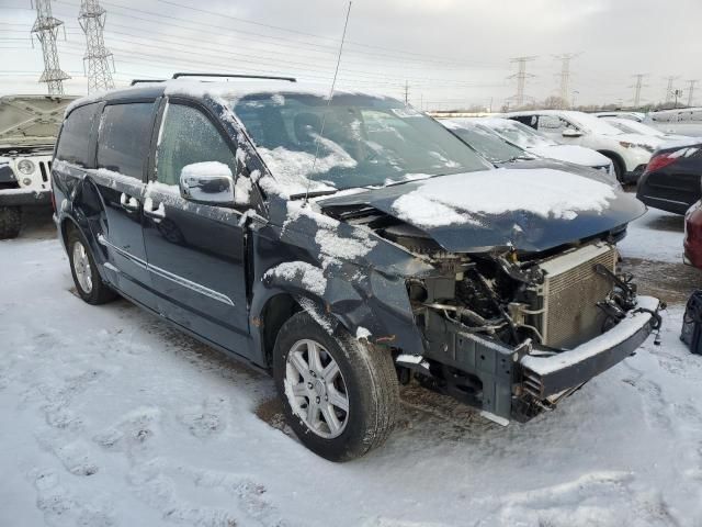 2012 Chrysler Town & Country Touring L