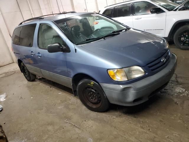 2002 Toyota Sienna CE