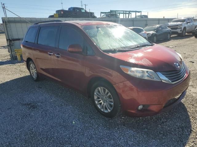 2011 Toyota Sienna XLE