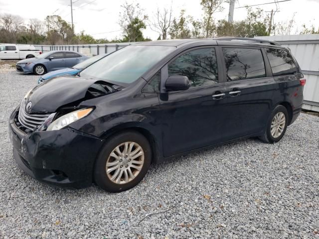 2016 Toyota Sienna XLE