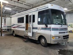 Vehiculos salvage en venta de Copart Ham Lake, MN: 2000 Winnebago 2000 Ford F550 Super Duty Stripped Chassis