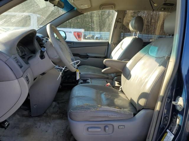 2005 Toyota Sienna CE