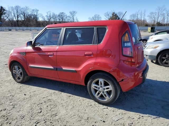 2010 KIA Soul +