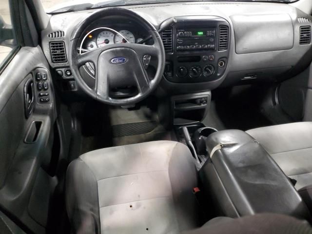 2004 Ford Escape XLS