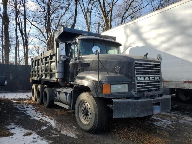 1997 Mack 700 CL700