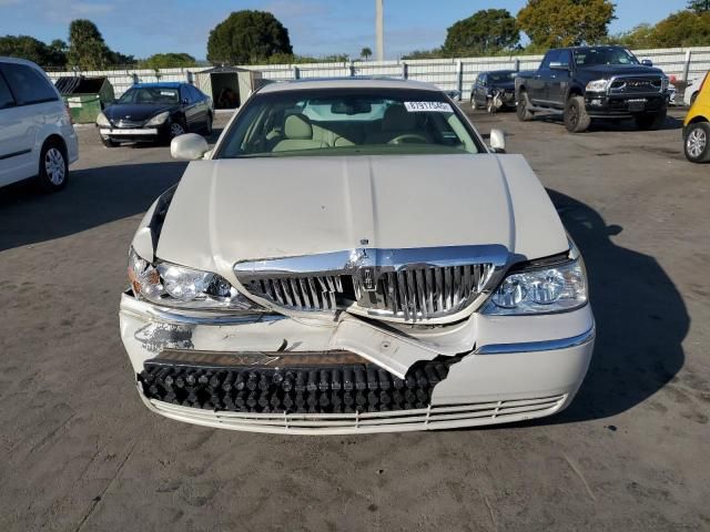 2007 Lincoln Town Car Signature Limited