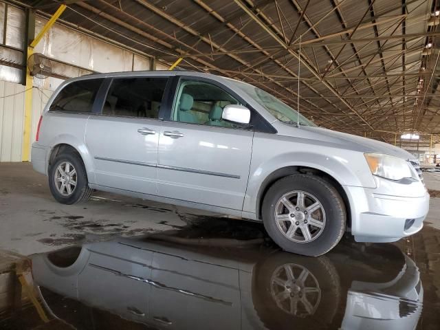 2010 Chrysler Town & Country Touring