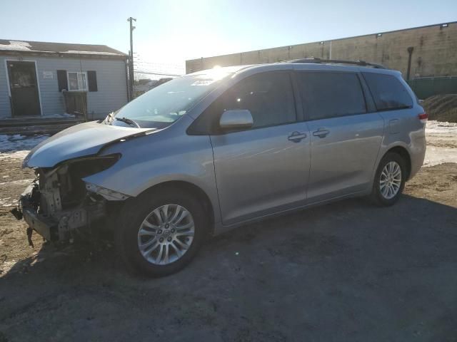 2012 Toyota Sienna XLE