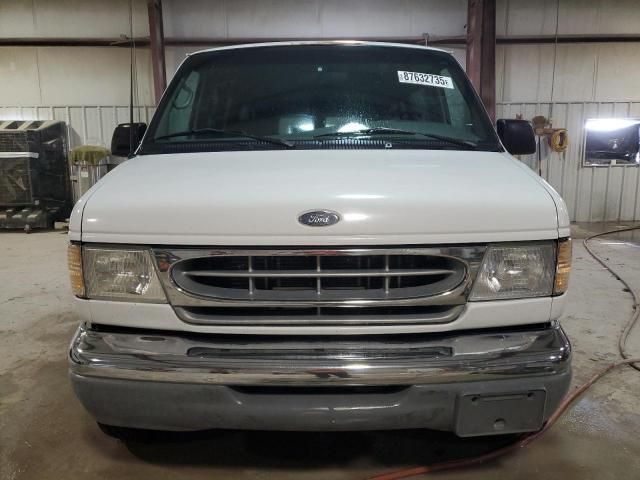 2002 Ford Econoline E350 Super Duty Wagon