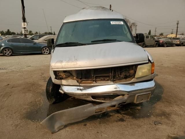 2004 Ford Econoline E150 Van