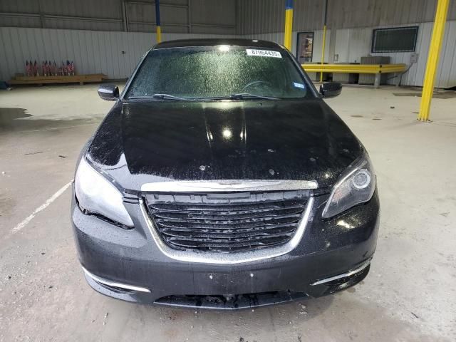 2013 Chrysler 200 Touring