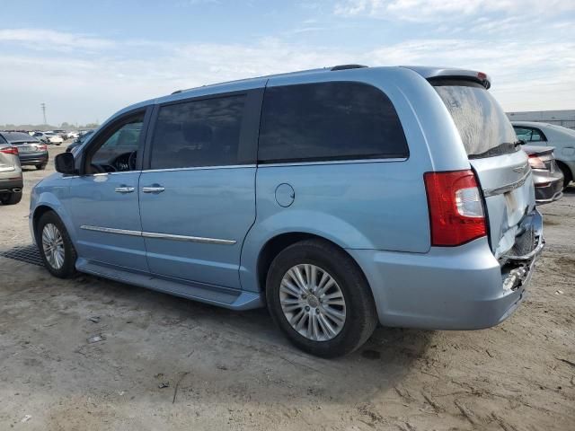 2013 Chrysler Town & Country Limited