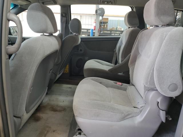 2006 Toyota Sienna CE